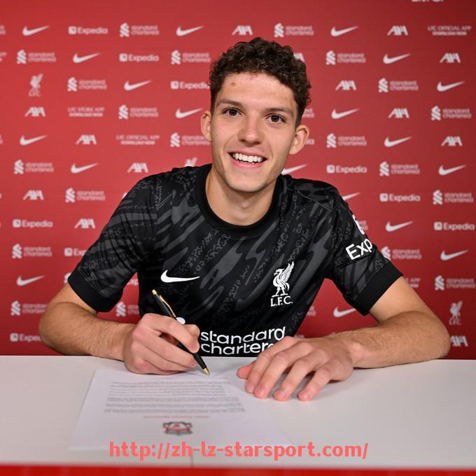 星空体育app-英超球员赛后烧烤派对现场图集曝光